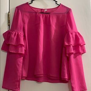 Breezy pink top ruffled sleeves